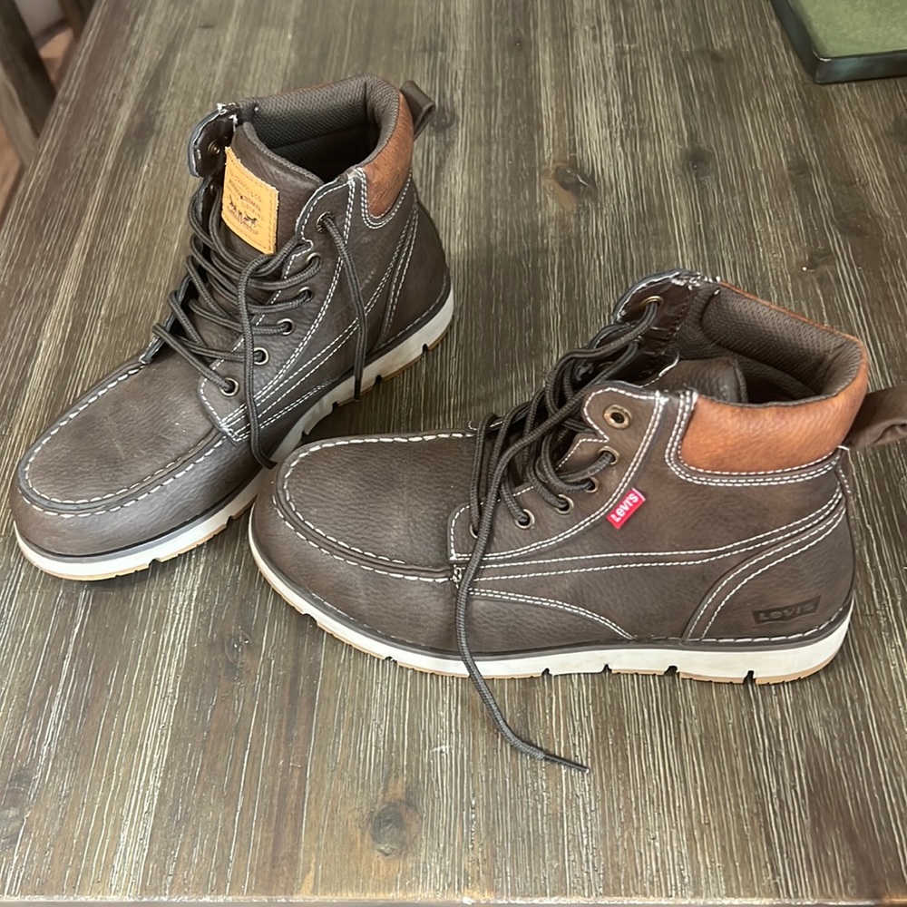 Levi’s boots